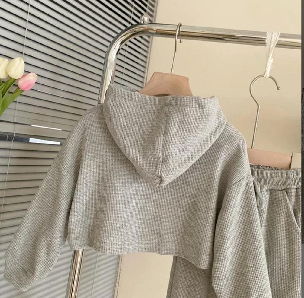 بدله بناتيه من ثلاث قطع بدله بناتيه من ثلاث قطع