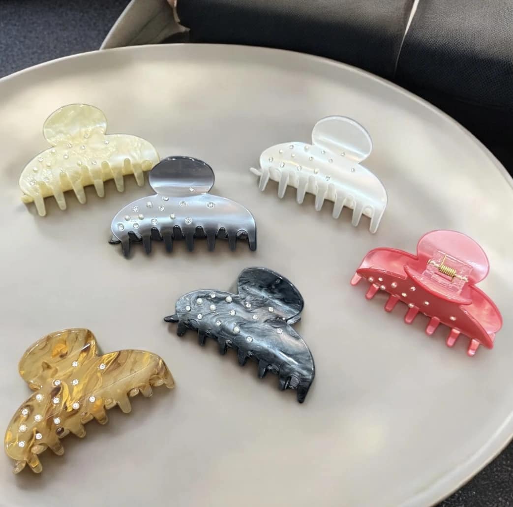 2025-10-09-68e6d408a8c7a مشابك شعر فاخرة بتصميم أنيق ولمسات لامعة - الصورة 9