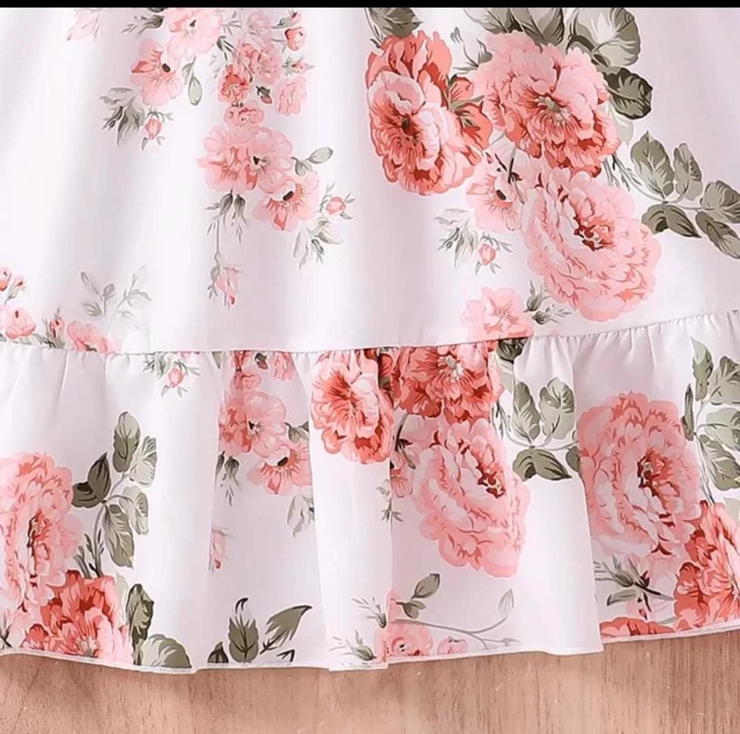 2024-12-15-675ef0f977e48 فستان ابيض مشجر اوف شولدر - الصورة 3