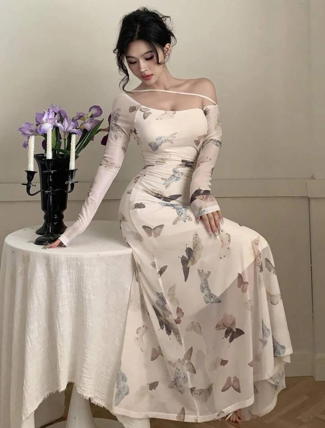 2025-09-14-68c72bd912fd2 فستان بنقشة فراشات – أوف شولدر، - الصورة 3