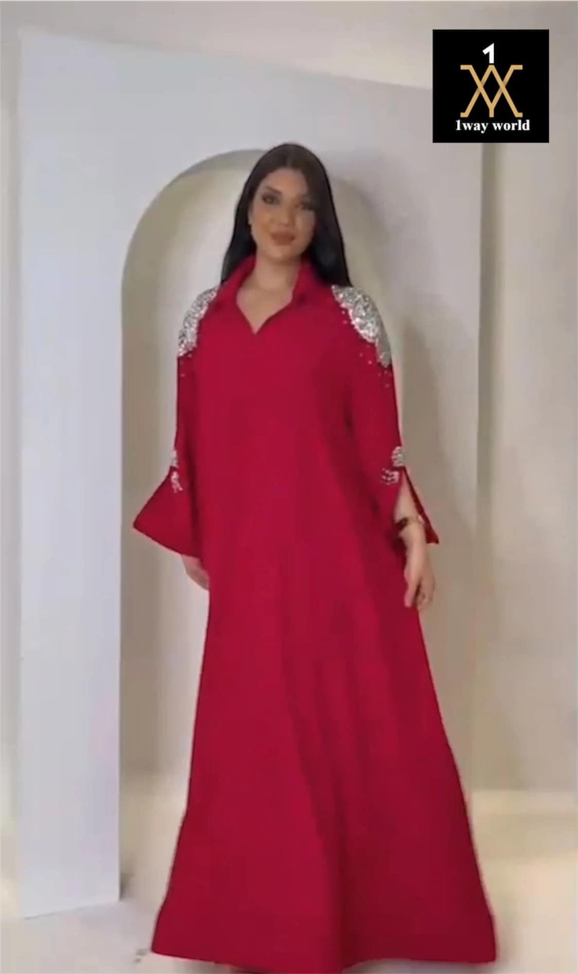 2025-09-12-68c3b59fd4769 جلابية حمراء فاخرة بكريستالات فضية وأناقة ملكية - الصورة 2