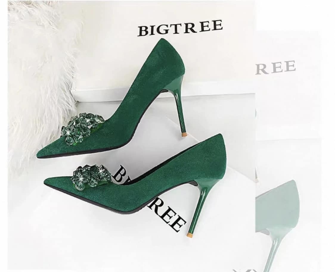 2025-10-22-68f7fd9f700f4 كعب نسائي فاخر بزينة حجرية - الصورة 2