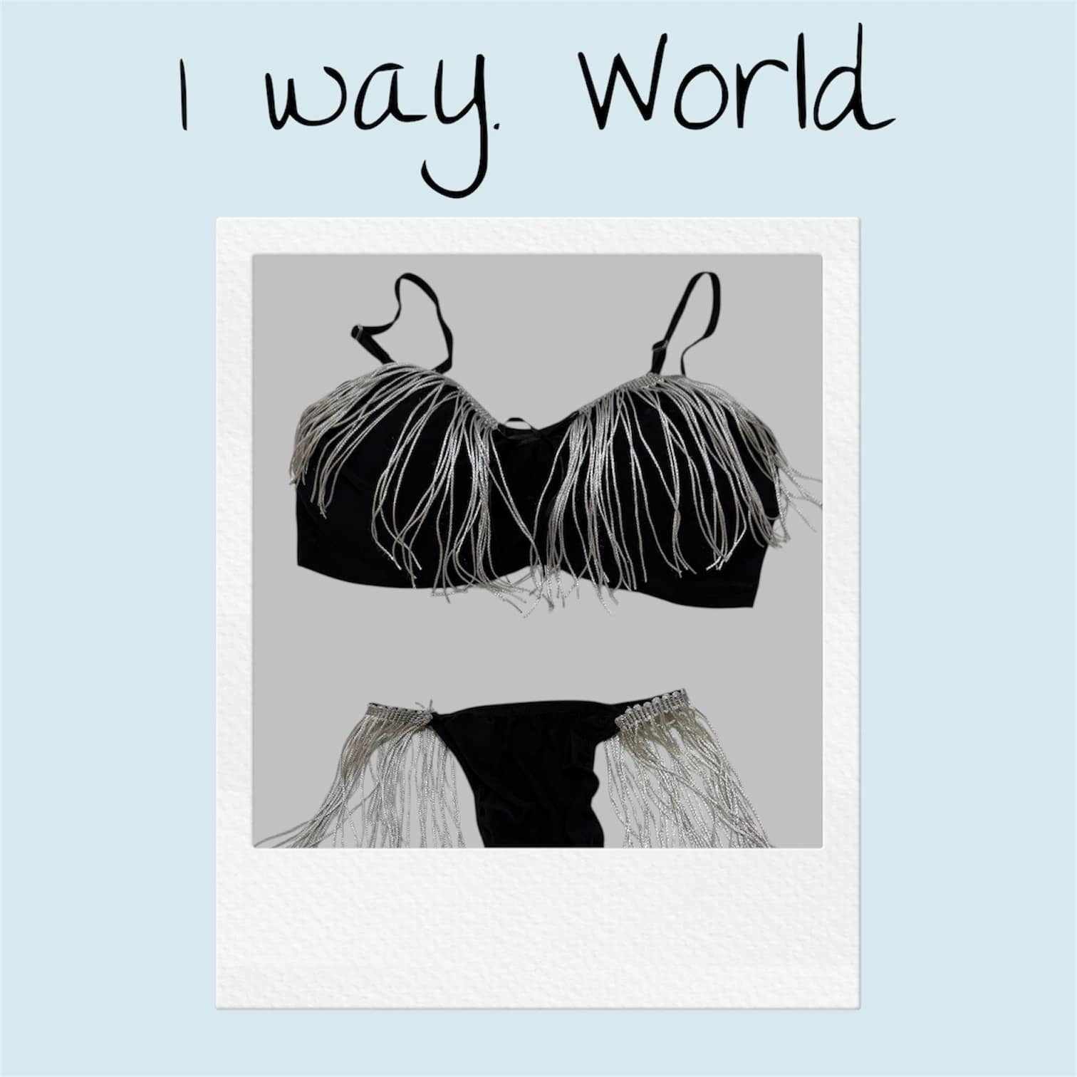 2025-10-03-68dfd5670e932 طقم لانجري فاخر بتفاصيل فضية – أسود وموف - الصورة 9