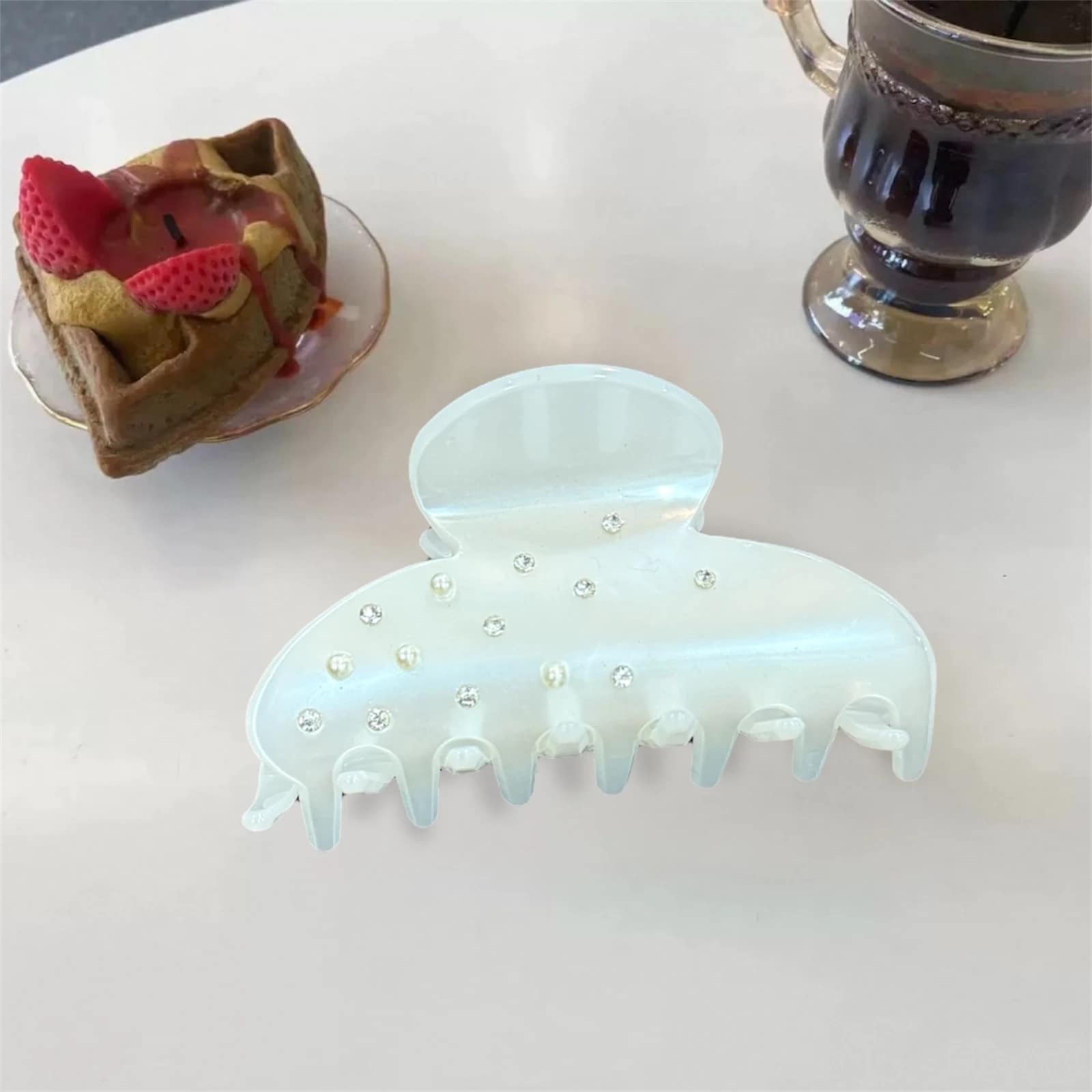 2025-10-09-68e6d406c24fd مشابك شعر فاخرة بتصميم أنيق ولمسات لامعة - الصورة 7