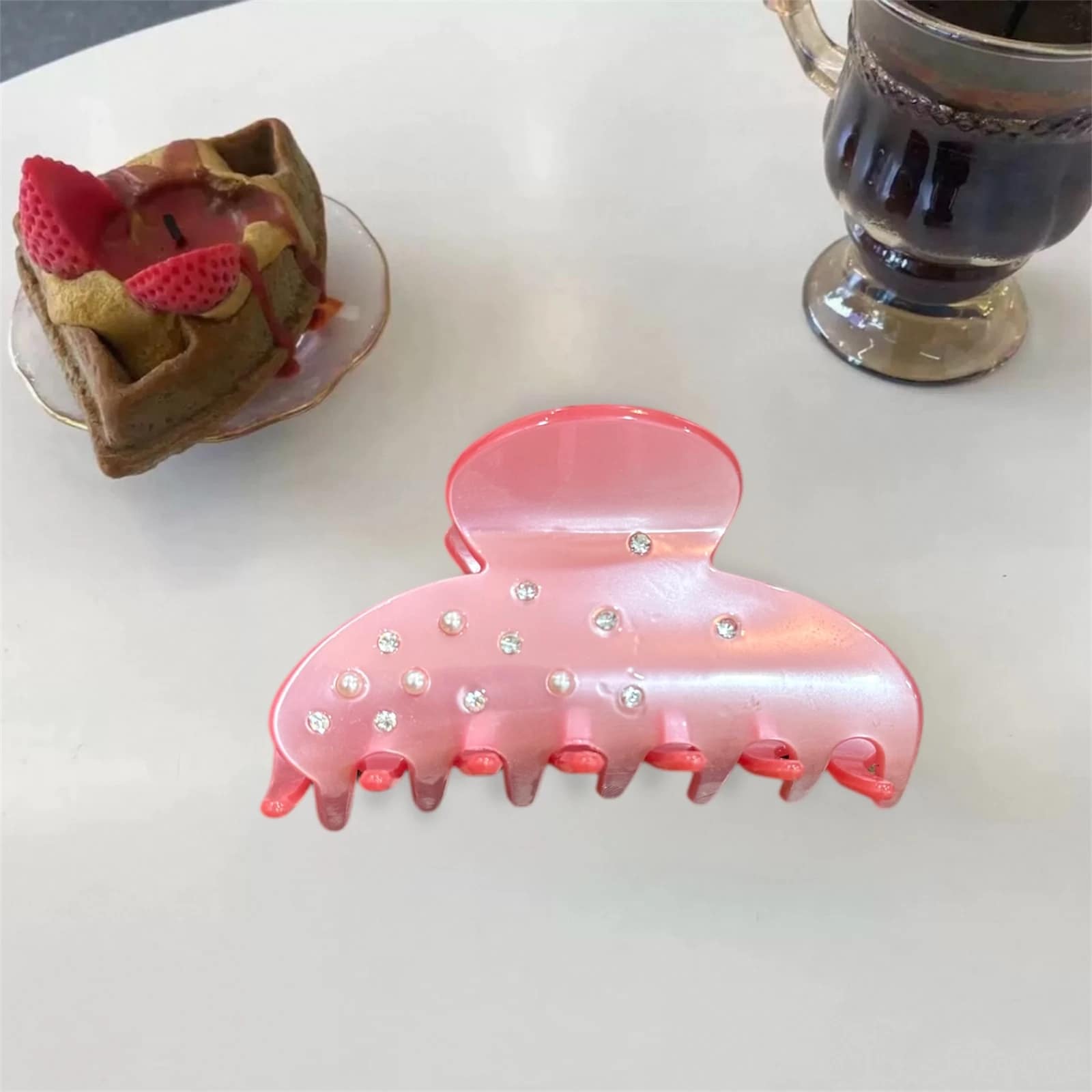 2025-10-09-68e6d40775a52 مشابك شعر فاخرة بتصميم أنيق ولمسات لامعة - الصورة 2