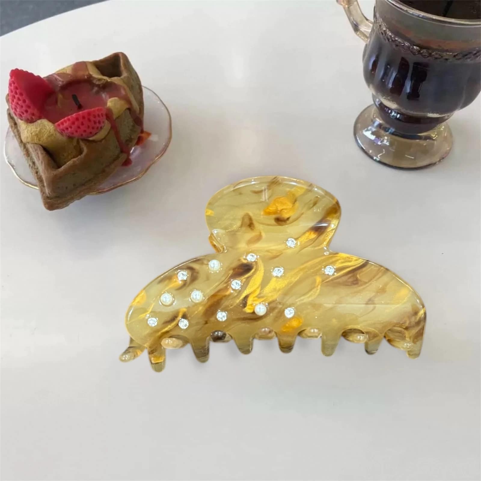 2025-10-09-68e6d4082c25e مشابك شعر فاخرة بتصميم أنيق ولمسات لامعة - الصورة 5