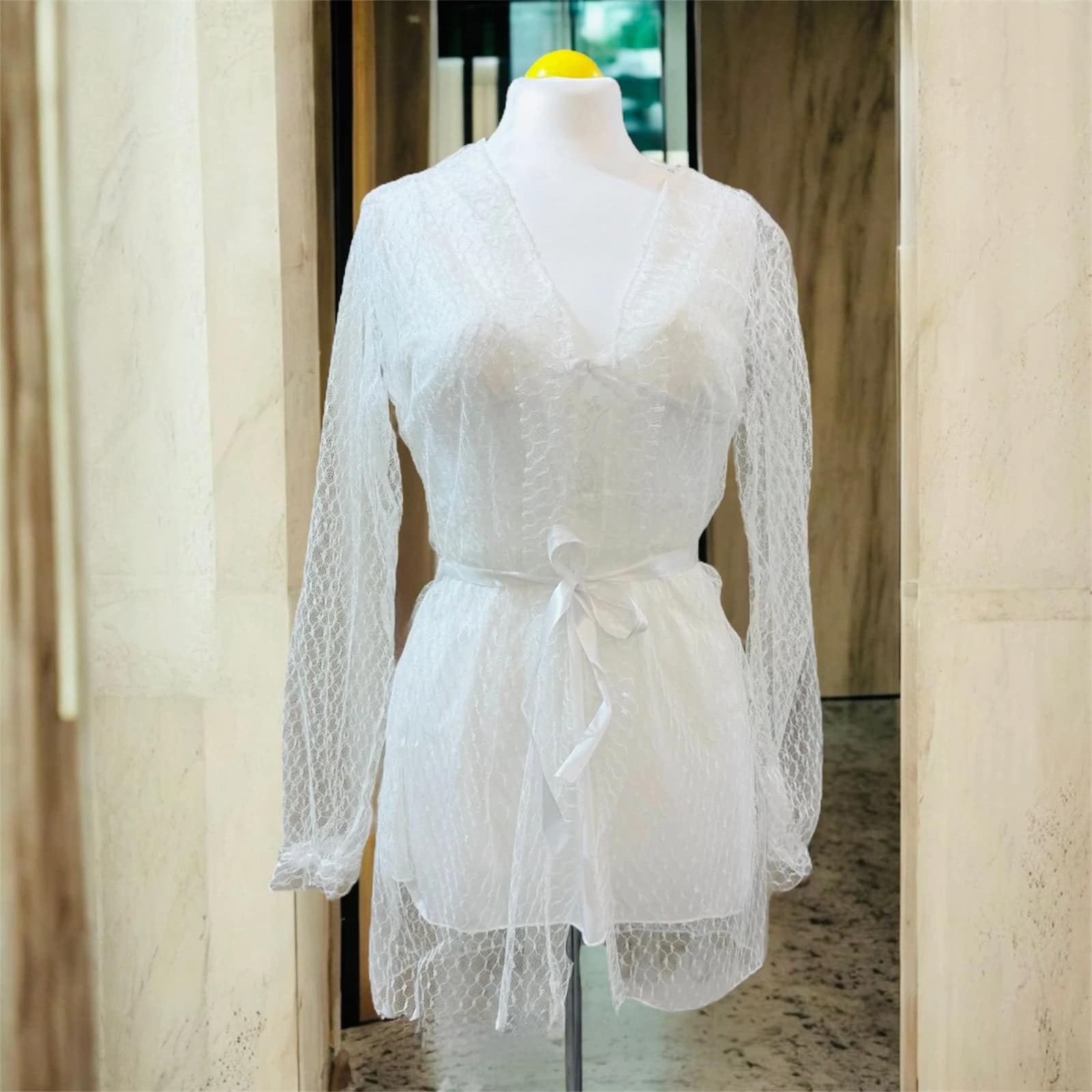 2025-10-24-68fbe44525e15 طقم لانجري أبيض