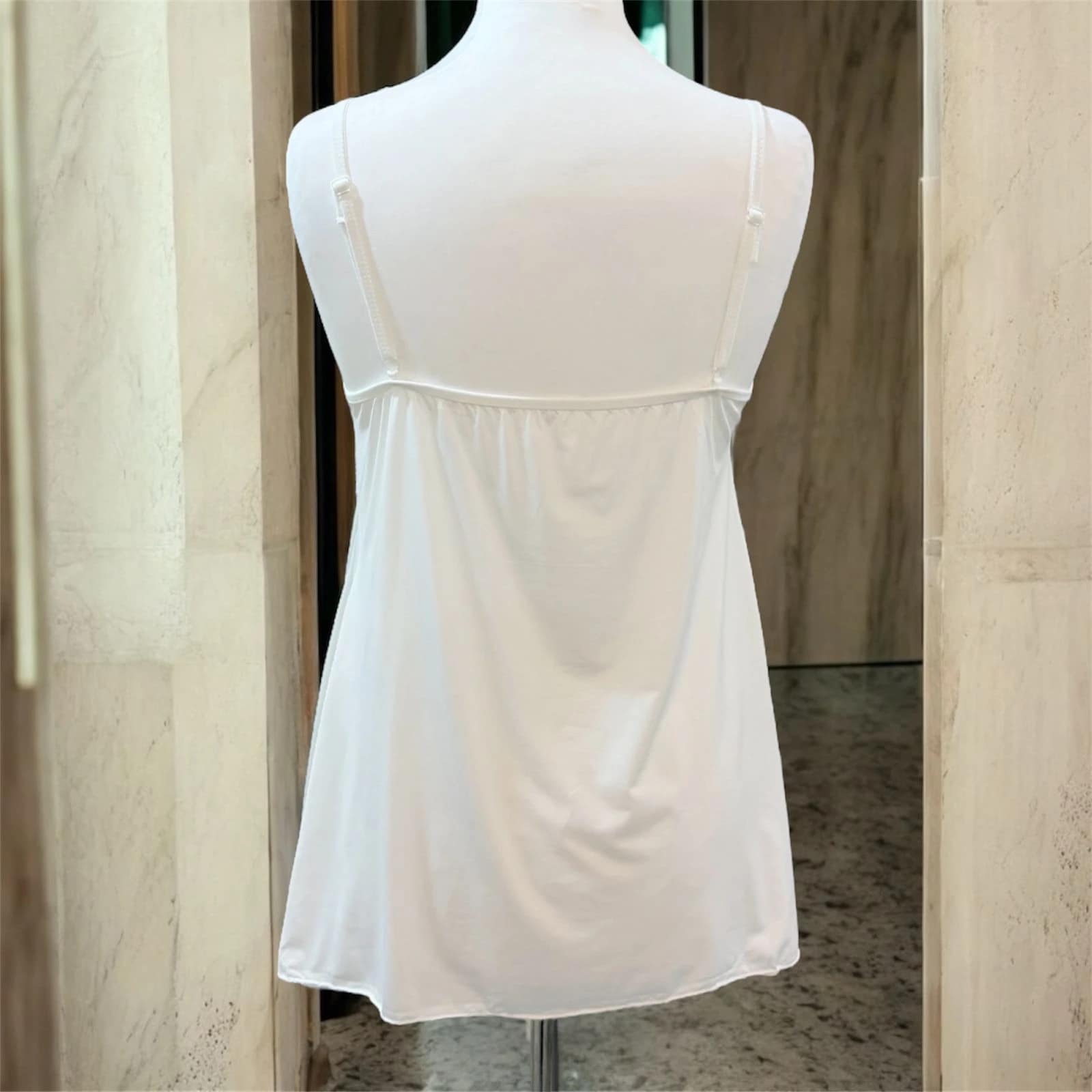 2025-10-24-68fbe44644992 طقم لانجري أبيض - الصورة 2