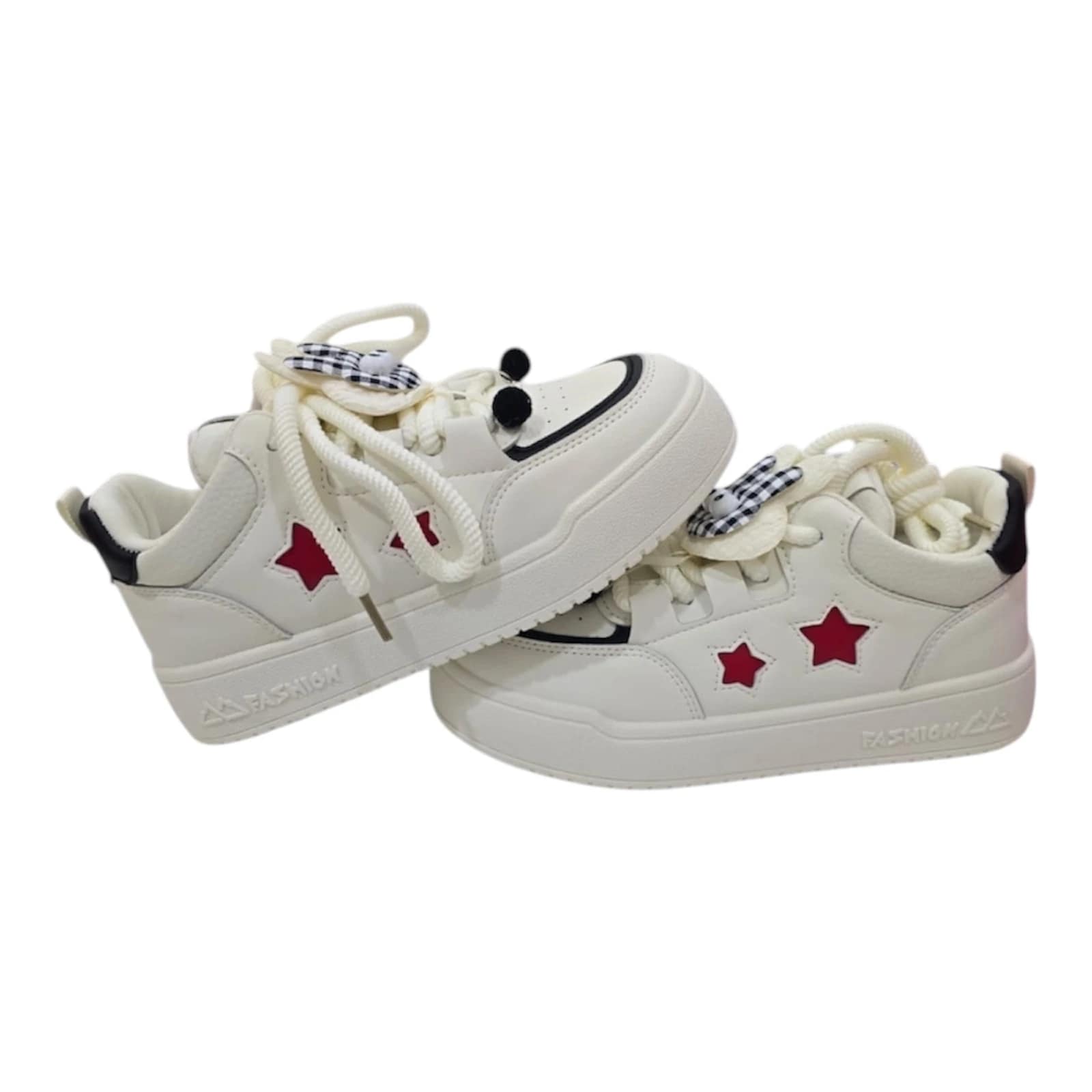 حذاء رياضي أنيق بتصميم عصري حذاء رياضي أنيق بتصميم عصري