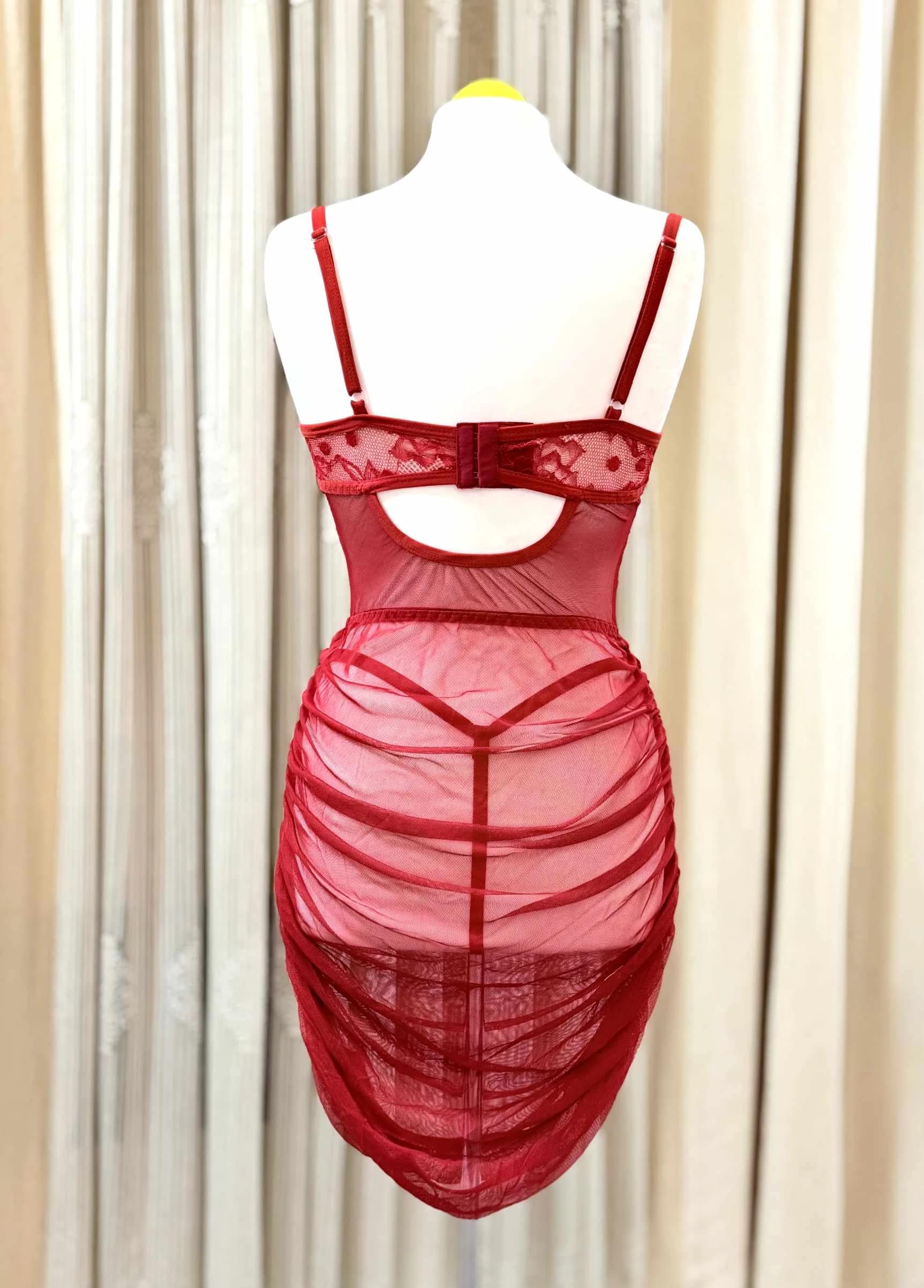 2025-10-24-68fbdf516535b لانجري دانتيل أحمر – تصميم جريء وأنثوي - الصورة 2