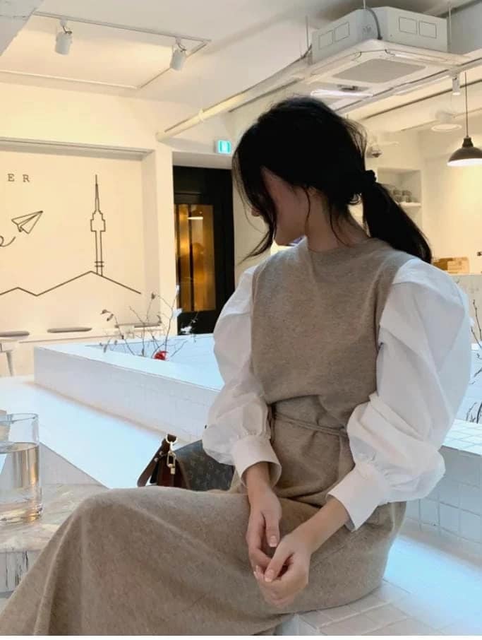 2024-12-15-675f20762e80e فستان كاجوال بتصميم كلاسيك - الصورة 4