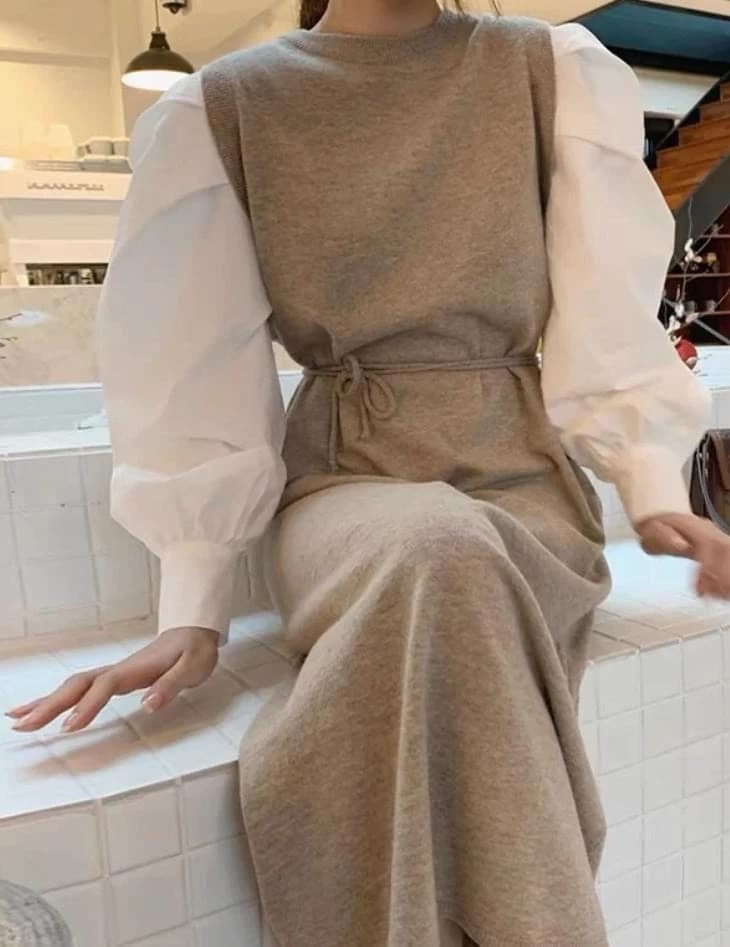 2024-12-15-675f20767caa4 فستان كاجوال بتصميم كلاسيك - الصورة 3