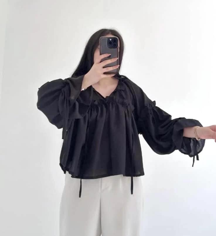 2025-09-16-68c94d6a490d2 بلوزة فرنسية بستايل فاخر بلسمة إيطالية - الصورة 4