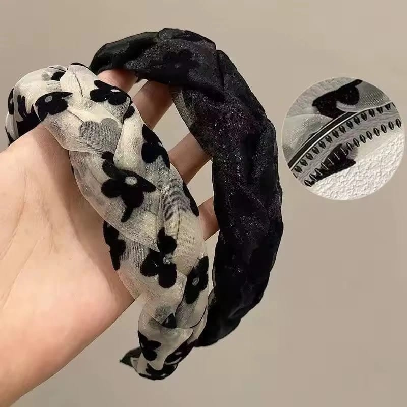 2025-10-09-68e6d77c0380f طوق شعر مضفّر بنقشة زهرية فاخرة - الصورة 8