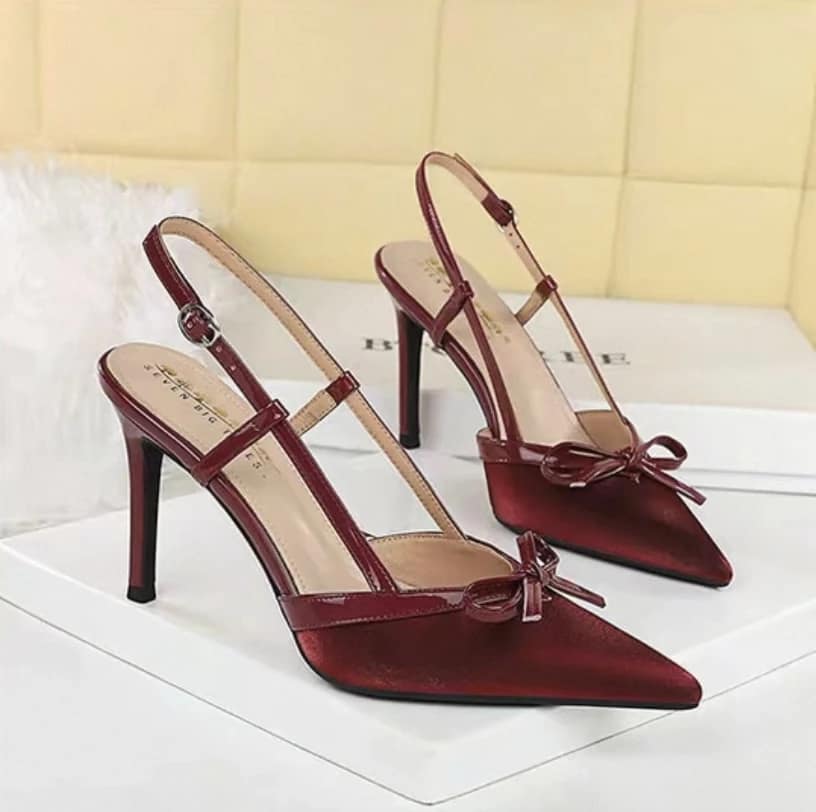 2025-10-22-68f8e095588a2 كعب نسائي أنيق بزينة ربطة - الصورة 3