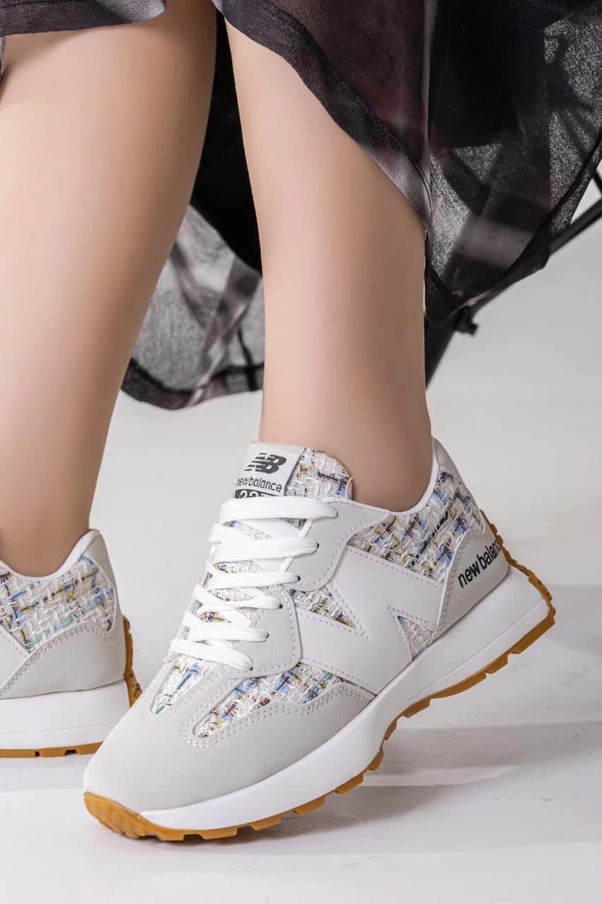 2025-10-25-68fd313b8d9f1 سنيكرز مريح بتفاصيل عصرية - الصورة 8