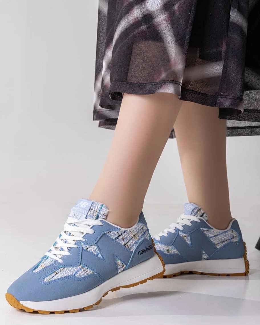 2025-10-25-68fd313c0a6b8 سنيكرز مريح بتفاصيل عصرية - الصورة 5