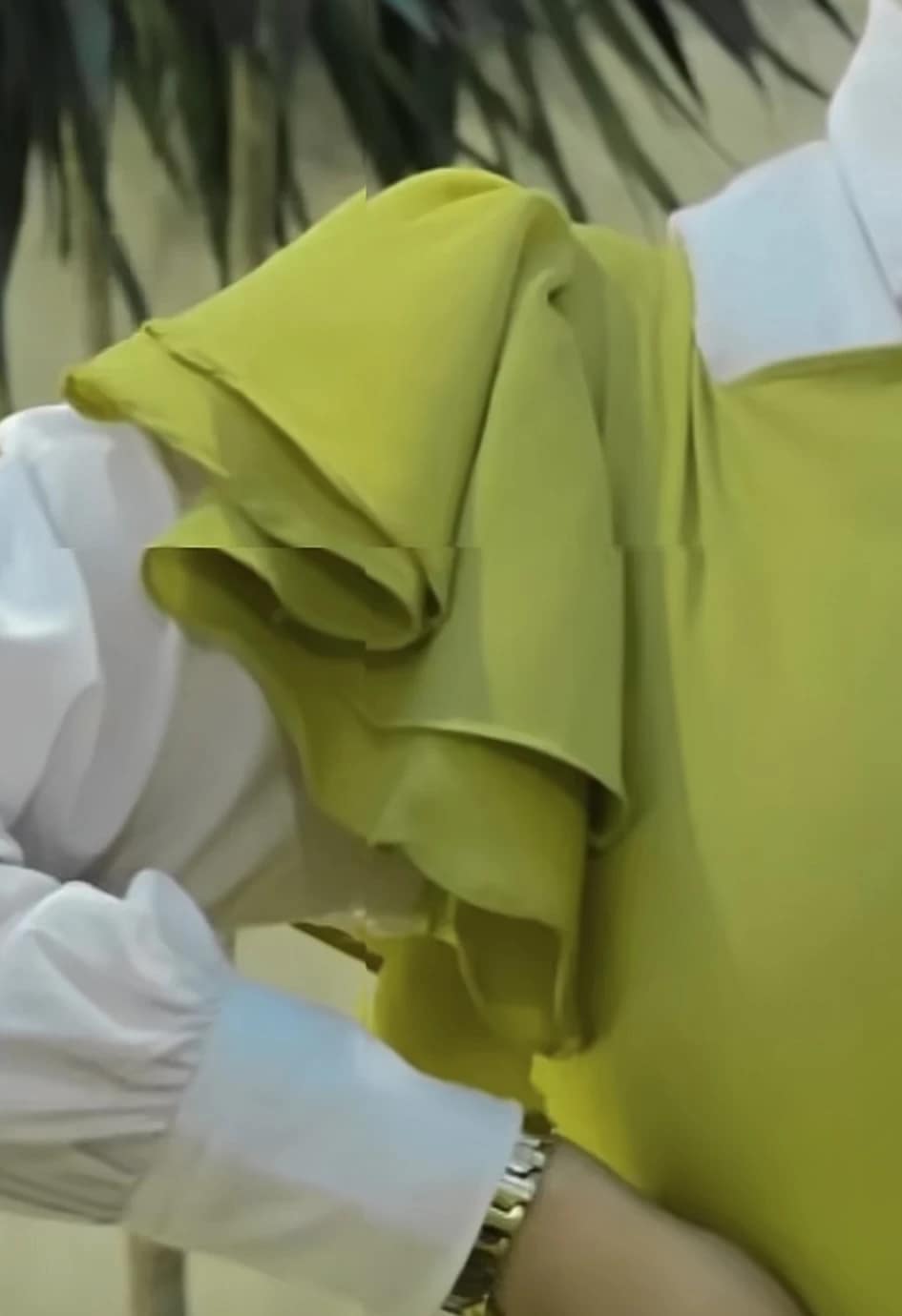 2025-10-25-68fbecc954557 فستان "رويال كلاسيك" – أناقة فاخرة - الصورة 2