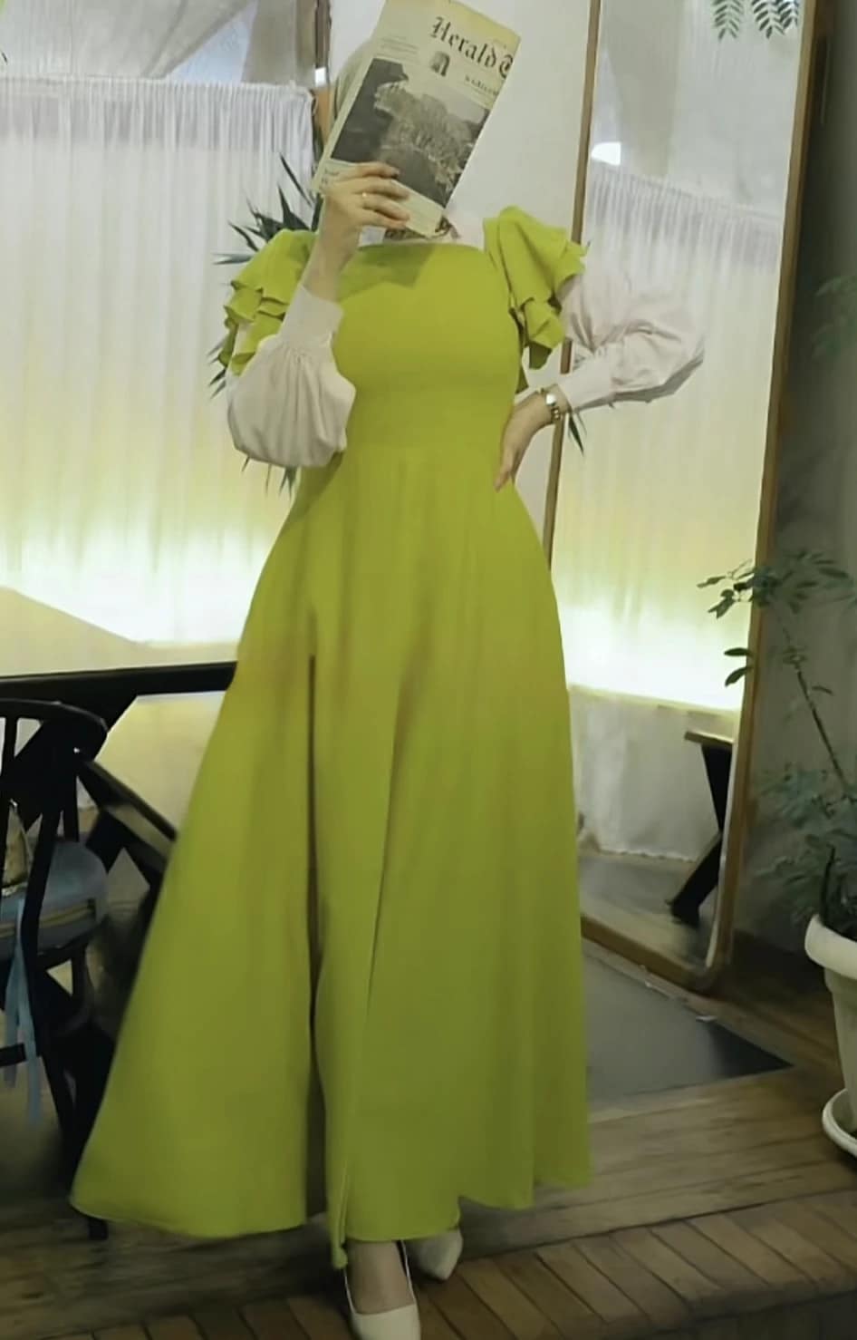 2025-10-25-68fbecc856055 فستان "رويال كلاسيك" – أناقة فاخرة - الصورة 4