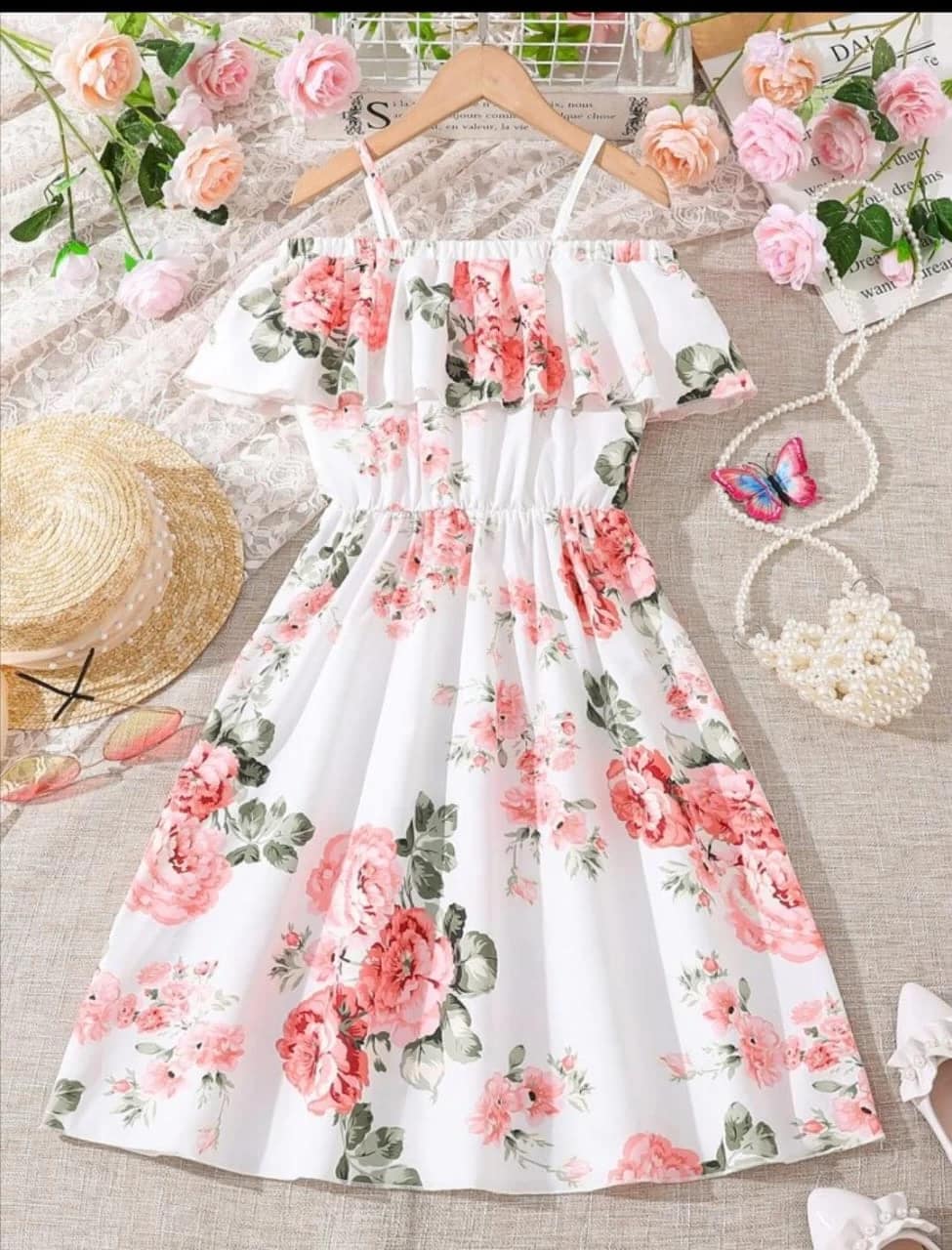 2024-12-15-675ef0f9318a0 فستان ابيض مشجر اوف شولدر - الصورة 2